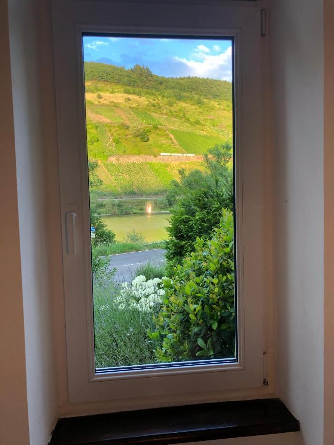 Mosel-Erker Apartment Reil Exterior photo