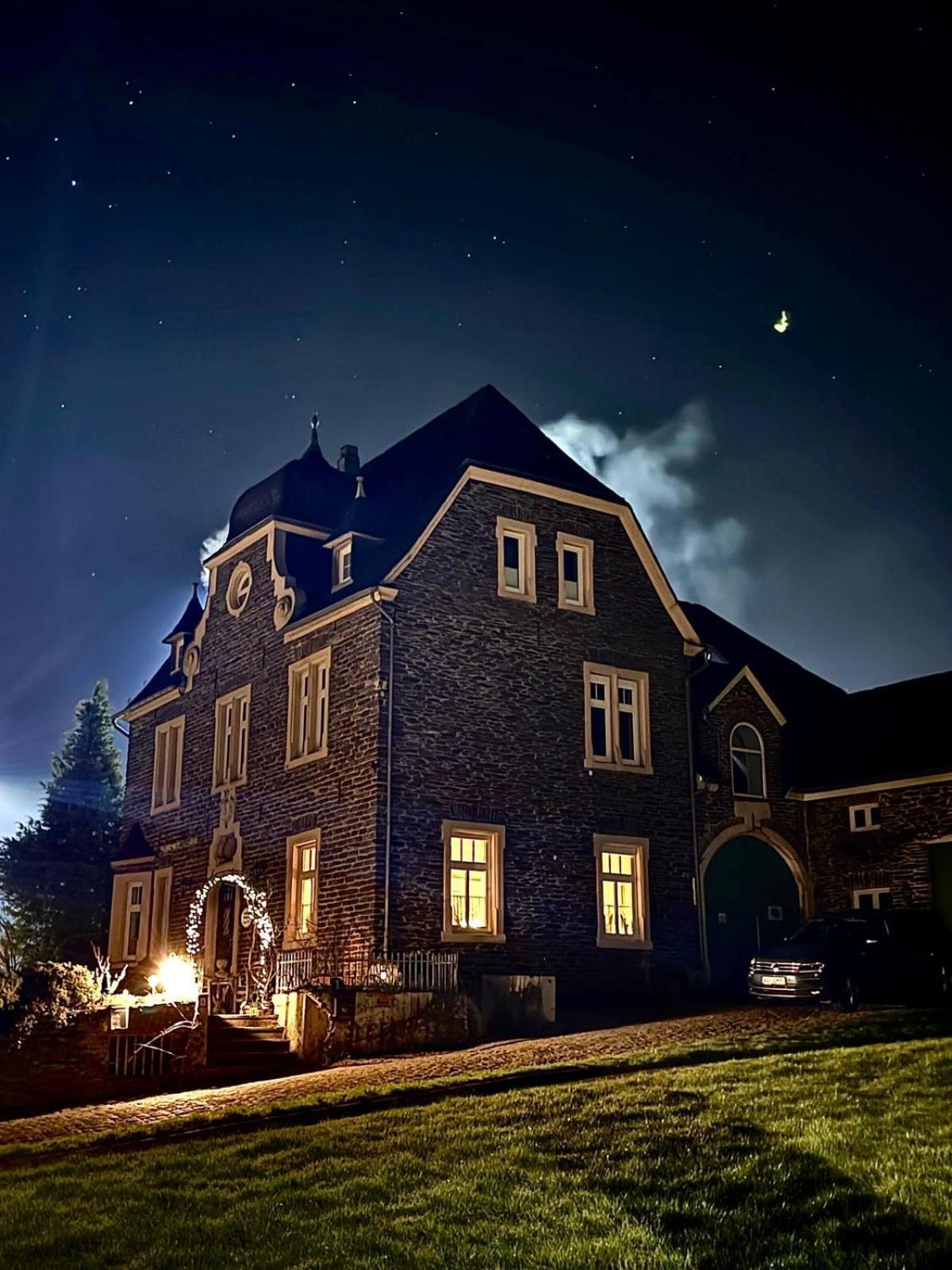Mosel-Erker Apartment Reil Exterior photo
